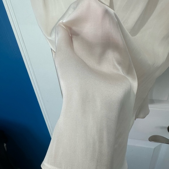 Banana Republic Ivory Minimalist Sleeveless Blouse XS - Picture 7 of 7